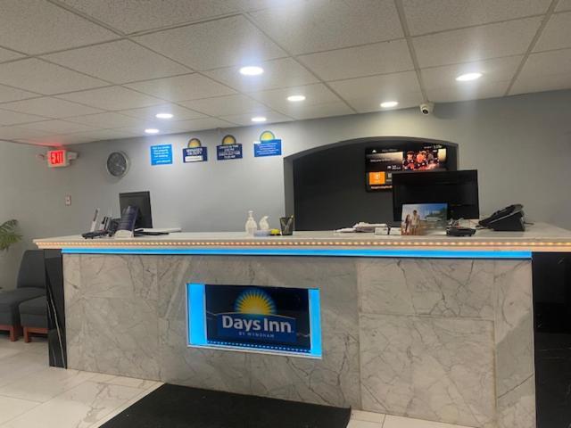 Days Inn By Wyndham Scranton Pa Dickson City Exterior foto